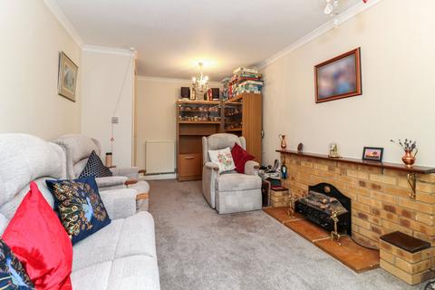 2 bedroom terraced bungalow for sale, De Havilland Way, Abbots Langley, WD5