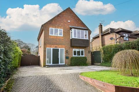 3 bedroom detached house for sale, Bucks Hill, Kings Langley, WD4