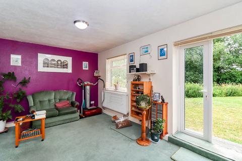 2 bedroom ground floor flat for sale, Riverside Close, Kings Langley, WD4