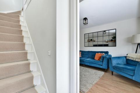 38 Fairway, Hemel Hempstead, HP3 9TP