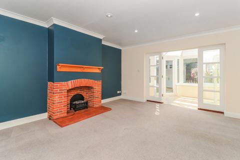 3 bedroom terraced house for sale, The Crescent, Abbots Langley, WD5