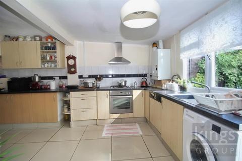 3 bedroom terraced house for sale, Franklin Avenue, West Cheshunt, Herts, EN7