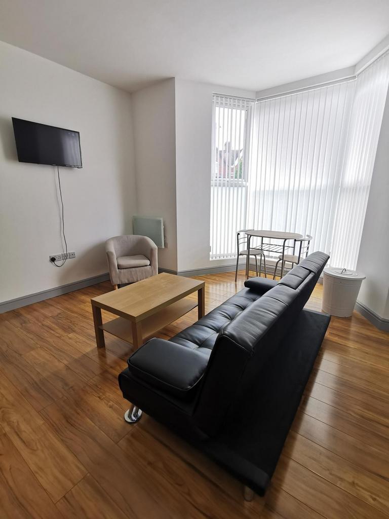 Glanmor Road, Uplands, Swansea 1 bed flat to rent £680 pcm (£157 pw)