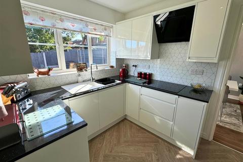 3 bedroom detached house for sale, Llys Taf, Rhyl