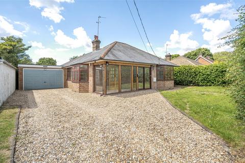 2 bedroom bungalow to rent, London Road, Wendover, Aylesbury, Buckinghamshire, HP22