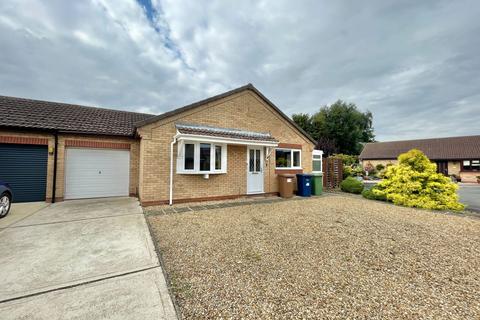 2 bedroom detached bungalow for sale, Causeway Gardens, March