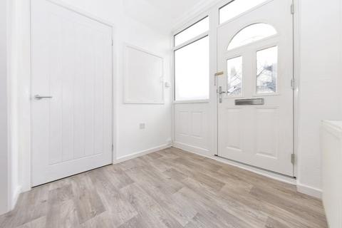 112 Cherry Tree Walk, East Ardsley, Wakefield, WF3 2AJ