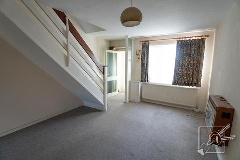 2 bedroom house for sale, Sutherland Close, Gravesend