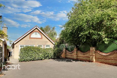 3 bedroom detached house for sale, Main Street, Wentworth