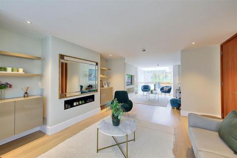 5 bedroom house for sale, Dora Road, London