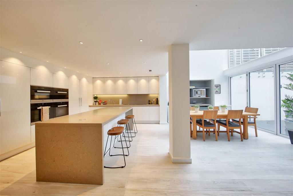 Kitchen-side.jpg