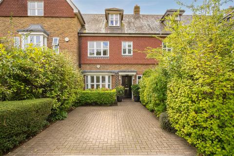 3 bedroom terraced house for sale, Highgrove Avenue, Ascot