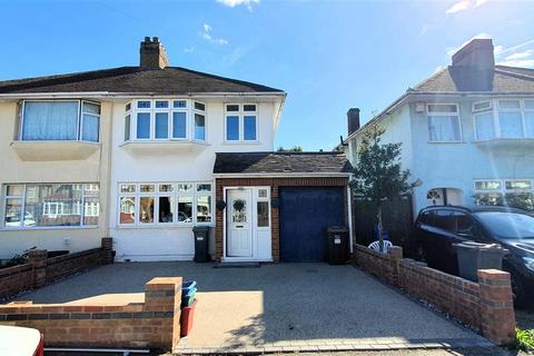 3 bedroom semi-detached house for sale, Hereford Road, Feltham