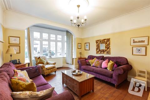 41 Repton Avenue, Romford, RM2 5LT