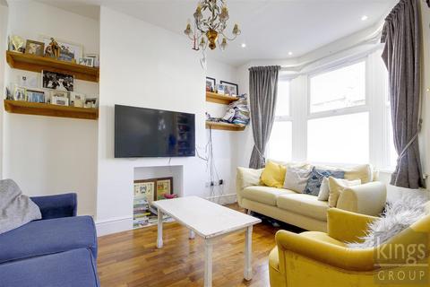 3 bedroom house for sale, Oakfield Road, London