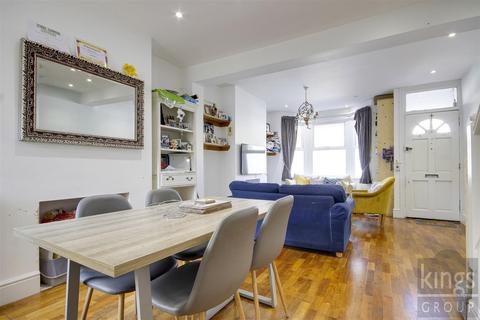 3 bedroom house for sale, Oakfield Road, London