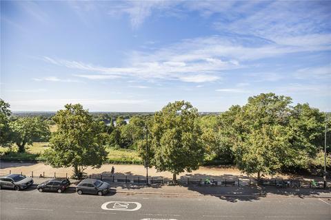 2 bedroom apartment for sale, Stuart Court, Richmond Hill, TW10