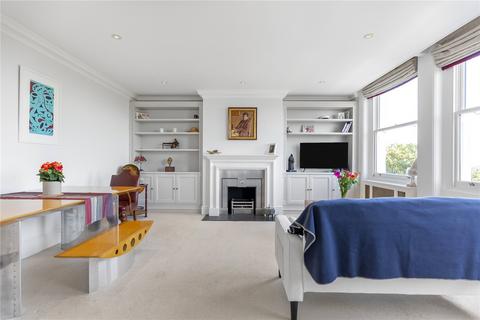 2 bedroom apartment for sale, Stuart Court, Richmond Hill, TW10