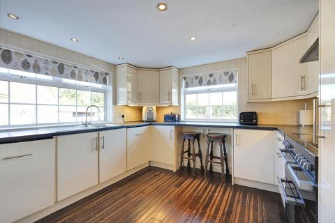 4 bedroom semi-detached house for sale, Claygate Road, Yalding, ME18