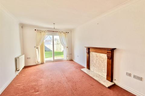 61 Bosnoweth, Helston, TR13 8FR
