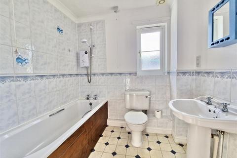 61 Bosnoweth, Helston, TR13 8FR