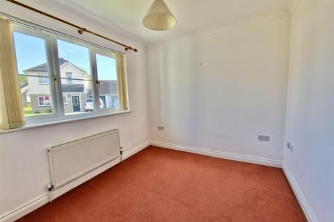 61 Bosnoweth, Helston, TR13 8FR