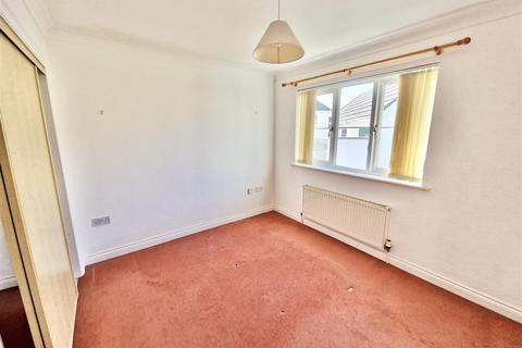 61 Bosnoweth, Helston, TR13 8FR