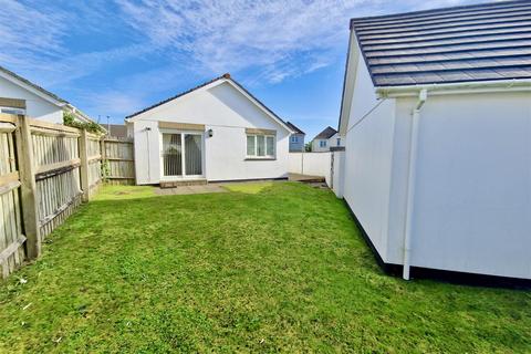 61 Bosnoweth, Helston, TR13 8FR