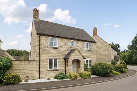 3 bedroom detached house for sale, Woodside Drive, Bradwell Village, Burford