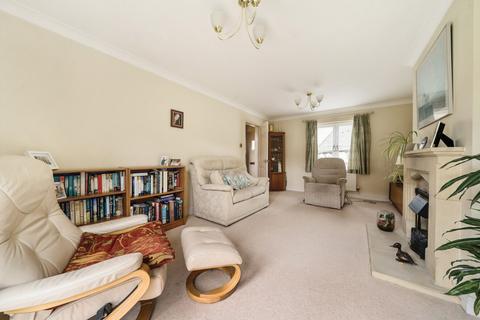 3 bedroom detached house for sale, Woodside Drive, Bradwell Village, Burford