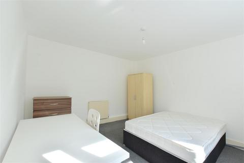 2 bedroom flat to rent, Barbican Road, York