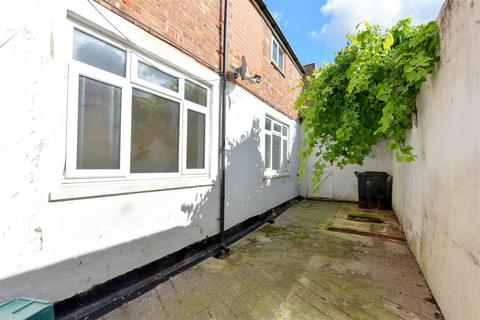 2 bedroom house to rent, Barbican Road, York