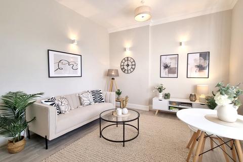 1 bedroom flat for sale, Park Hill, Ealing, London, W5