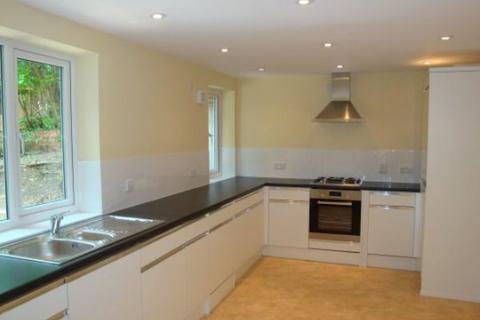 2 bedroom terraced house to rent, Old Lodge Lane, PURLEY