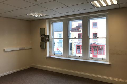 Office to rent, Market Place, Richmond, North Yorkshire, DL10