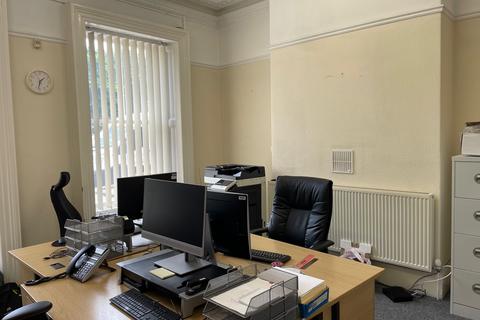 Office to rent, Regent Terrace, Gateshead, NE8