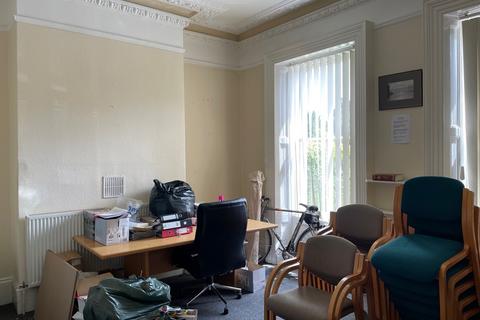 Office to rent, Regent Terrace, Gateshead, NE8