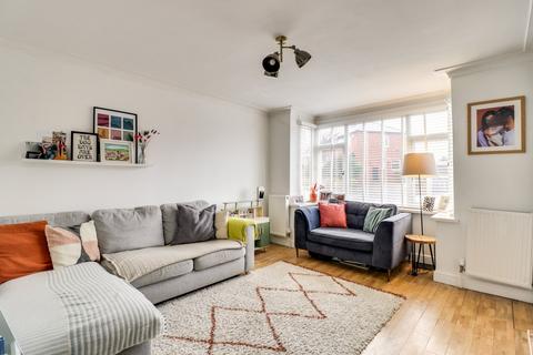 48 Aston Crescent, Leeds, LS13 2DZ