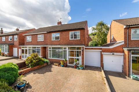 3 bedroom semi-detached house for sale, East Avenue, Benton, NE12