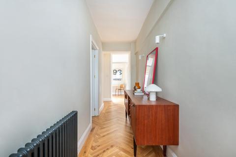2 bedroom flat for sale, Mundania Court, Forest Hill Road, London, SE22