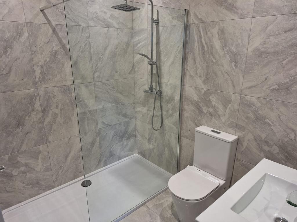 En Suite 1