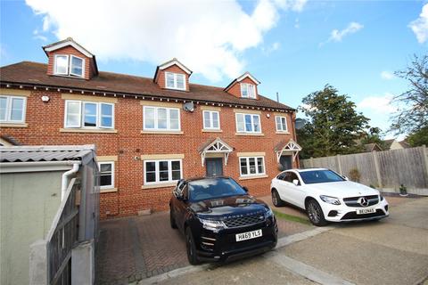 3 bedroom terraced house to rent, Hester Mews, Romford, Essex, RM5