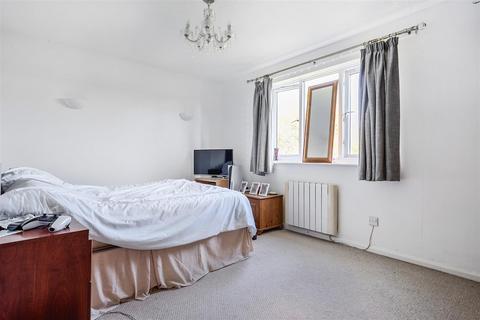 2 bedroom flat for sale, Devizes