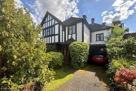 5 Kelsey Way, Beckenham, BR3 3LP