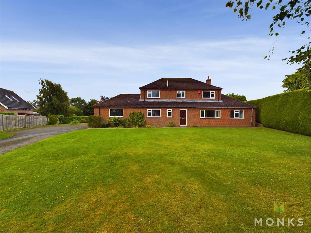 Croeswylan Lane, Oswestry 4 bed detached house for sale £575,000