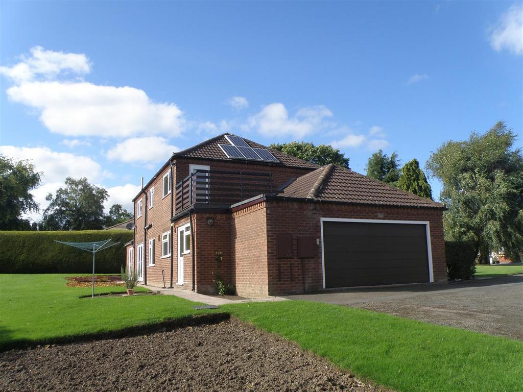 Croeswylan Lane, Oswestry 4 bed detached house for sale £575,000