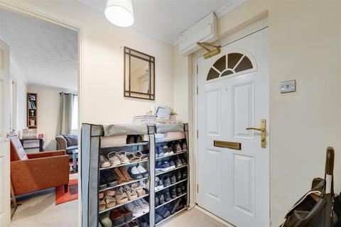 68 Plumtree Close, Dagenham, RM10 8UA