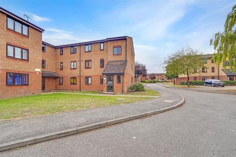 68 Plumtree Close, Dagenham, RM10 8UA