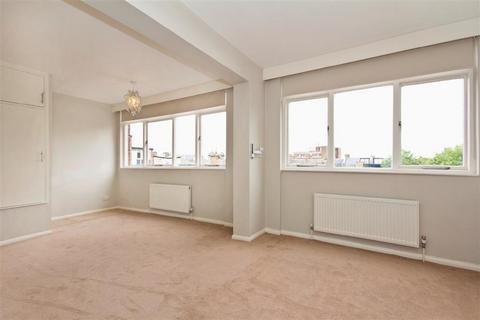 3 bedroom apartment to rent, Putney Hill, London