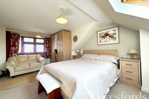 37 Broadstone Road, Hornchurch, RM12 4AH